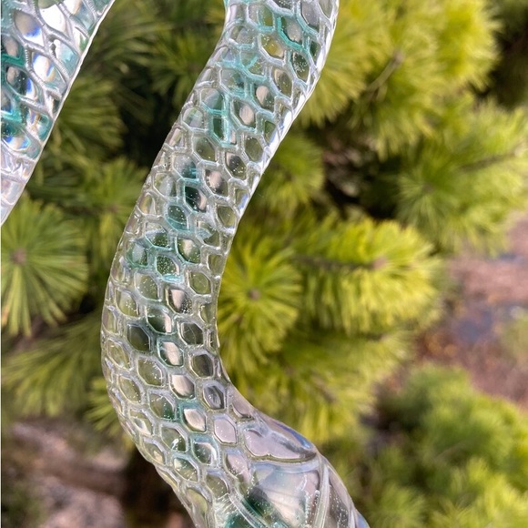 Green Fluorite Resin Snake, Carved Snake, Crystal Snake - Picture 2 of 4